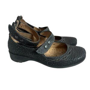 Dromedaris Mary Janes Textured Leather Shoes Round Toe Straps Size 39 8.5 9
